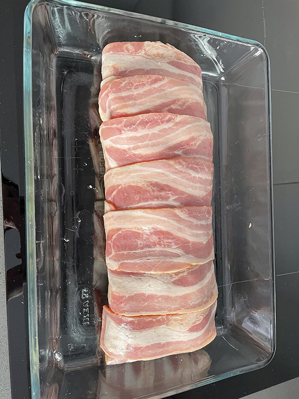 Rollo de carne con bacon al horno